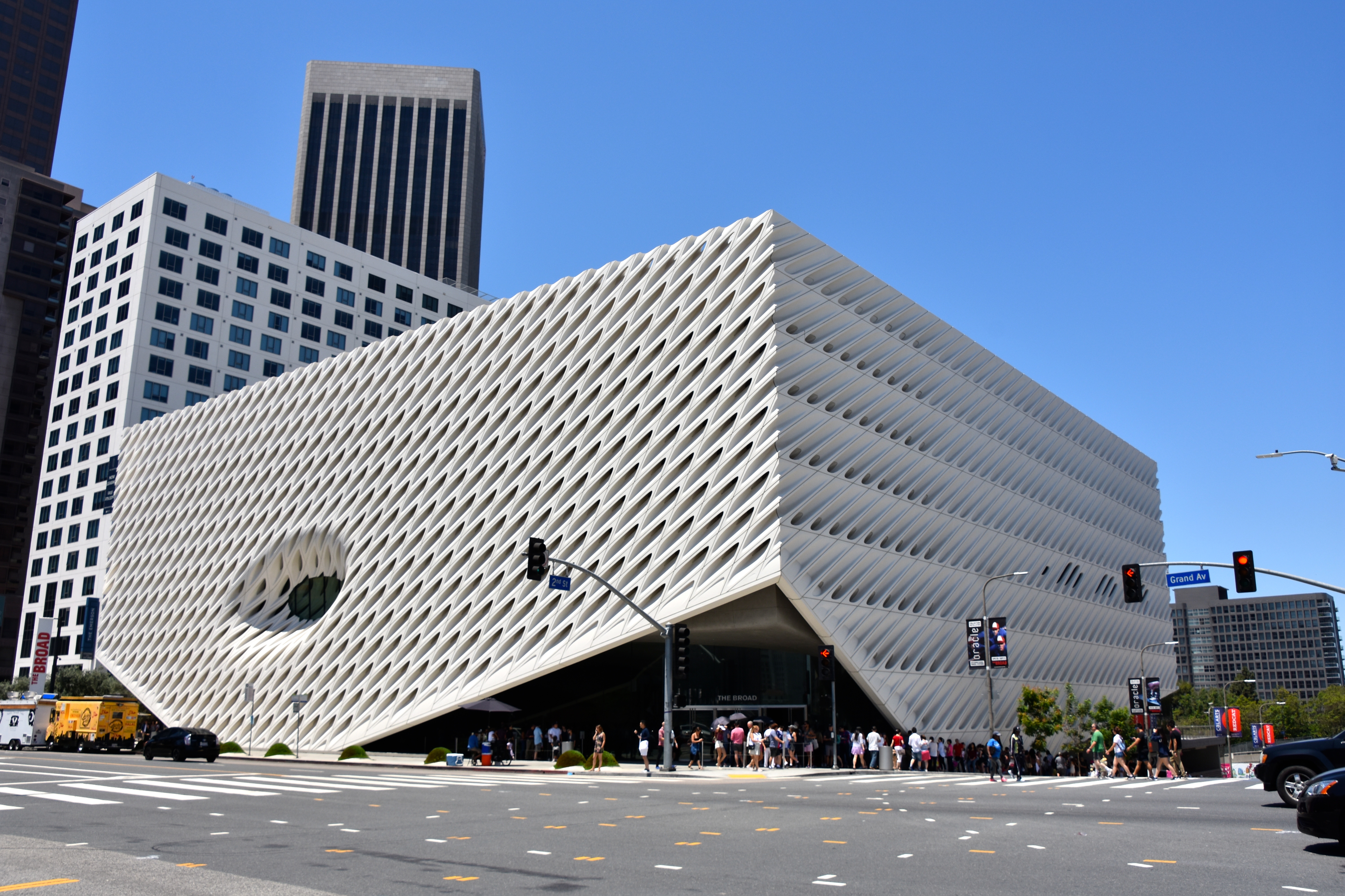 LAの新たな現代美術館「The Broad」がおもしろい！