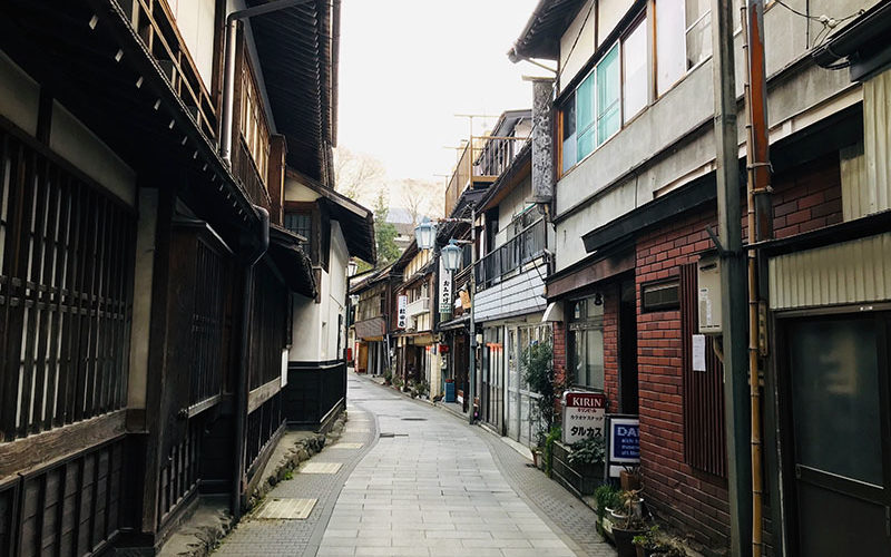 情緒溢れる長野・渋温泉へ、ひと味違った温泉旅